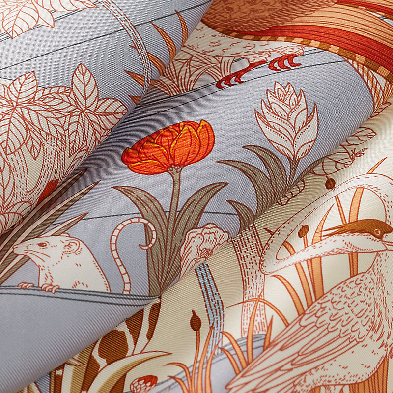 HERMES 最新作 ガヴロッシュ スカーフ Precious Paradise Detail HERMES Precious Paradise Detail Scarf | Framed Hermes Scarf